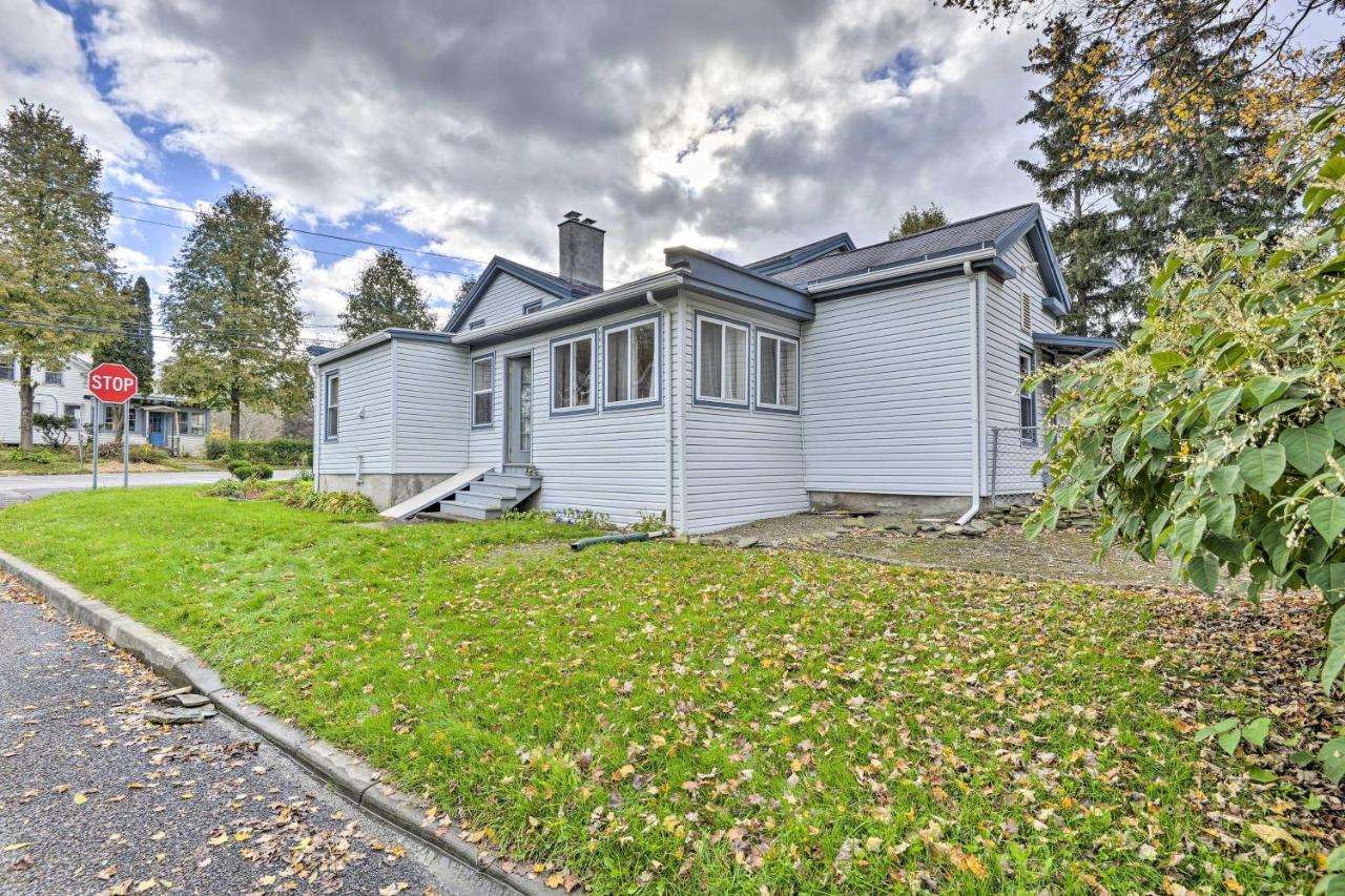 Spacious Home By Finger Lakes And Watkins Glen! Burdett Bagian luar foto